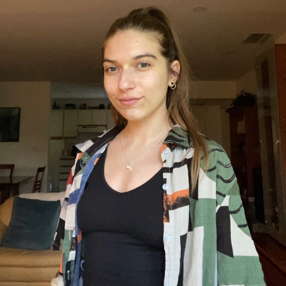 Meet your Posher, Estefania